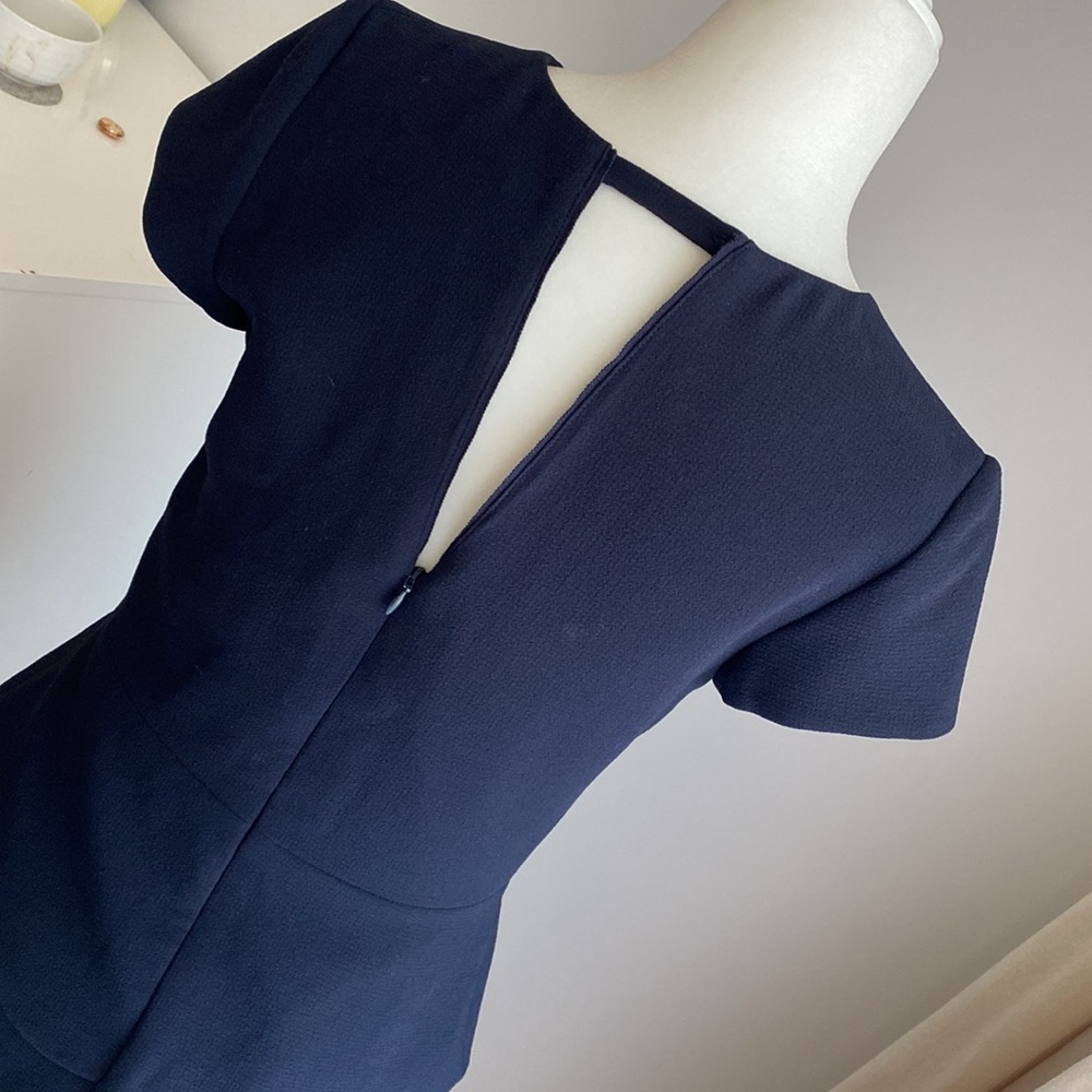 Dress - Picture 3 of 4